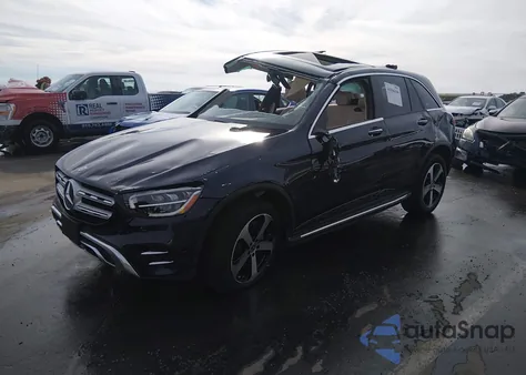 2021 Mercedes-Benz Glc 300 4Matic Suv z USA, uszkodzony, nr VIN W1N0G8EB4MF952614